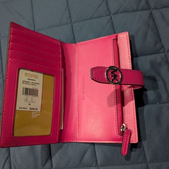 Michael Kors Greenwich Medium Zebra Signature Logo Wallet - Picture 2 of 3